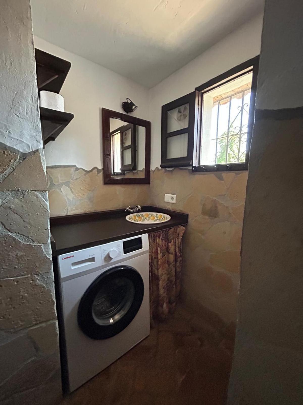 Toro Vista Casita - 1-2 Bedrooms Sayalonga Εξωτερικό φωτογραφία