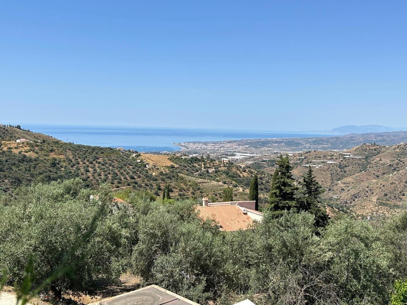 Toro Vista Casita - 1-2 Bedrooms Sayalonga Εξωτερικό φωτογραφία